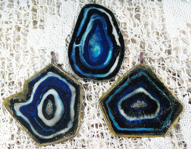 See How to Make Faux Agate with IrRESISTibles